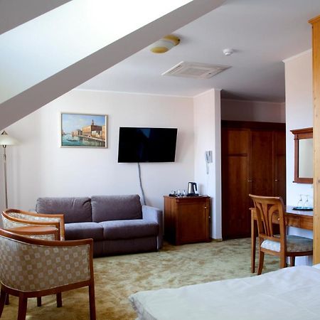 Wellness Hotel Ida Františkovy Lázně Exteriör bild