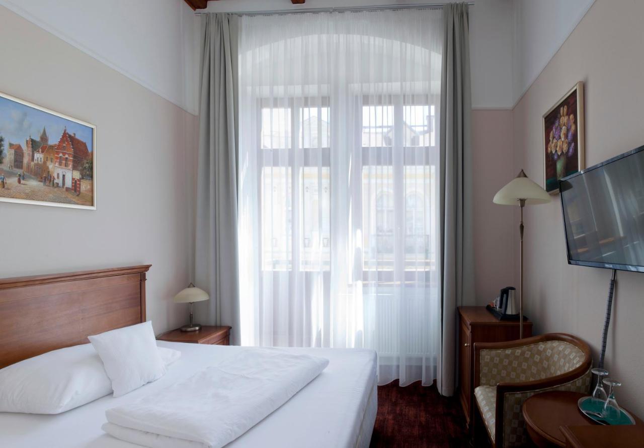 Wellness Hotel Ida Františkovy Lázně Exteriör bild