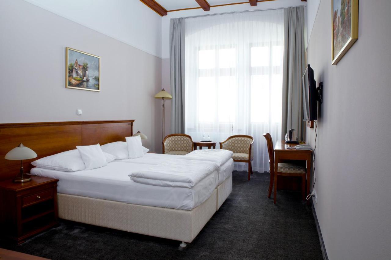 Wellness Hotel Ida Františkovy Lázně Exteriör bild