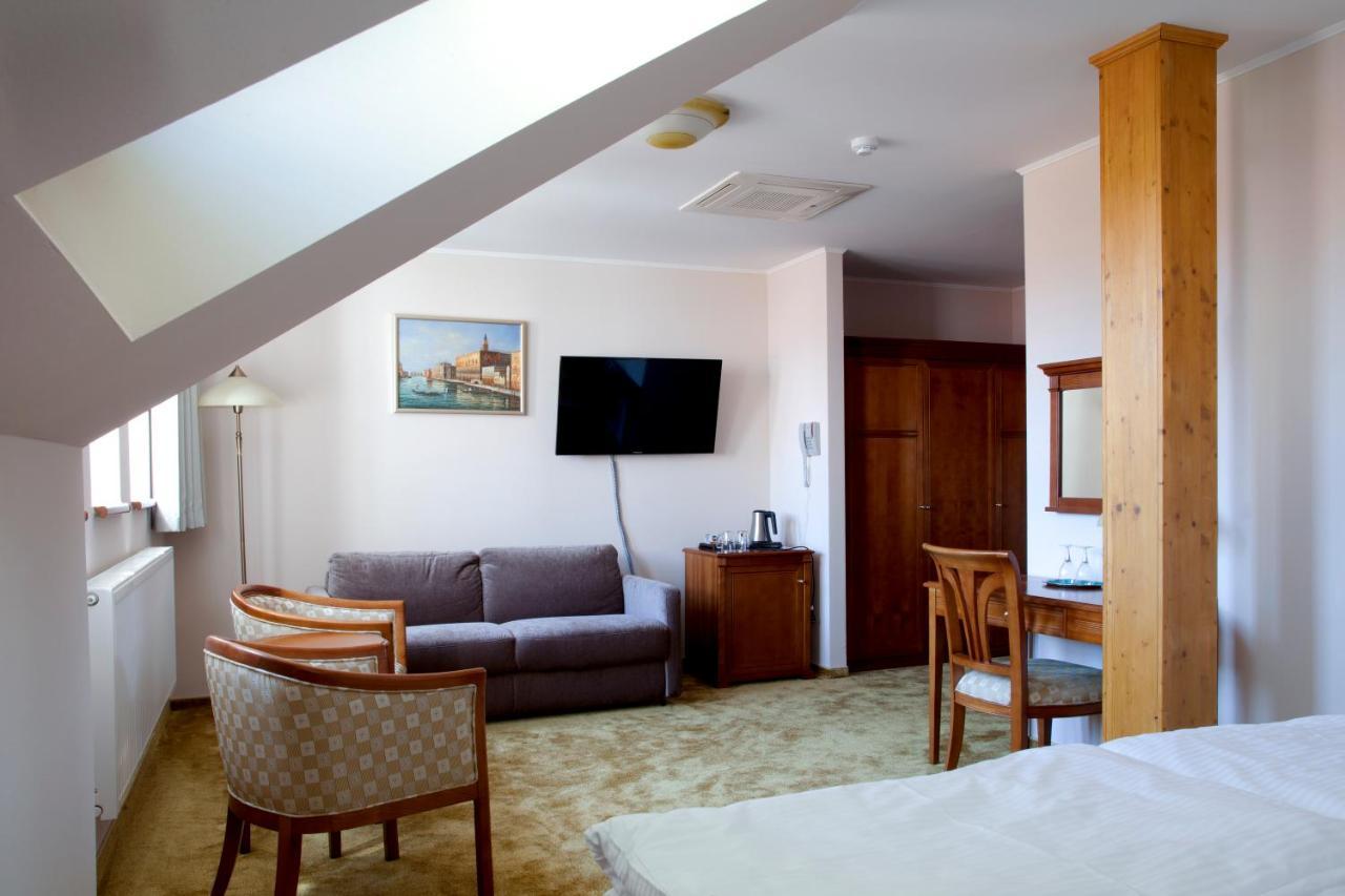 Wellness Hotel Ida Františkovy Lázně Exteriör bild
