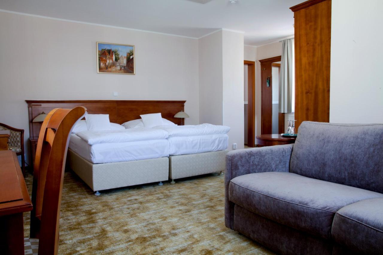 Wellness Hotel Ida Františkovy Lázně Exteriör bild