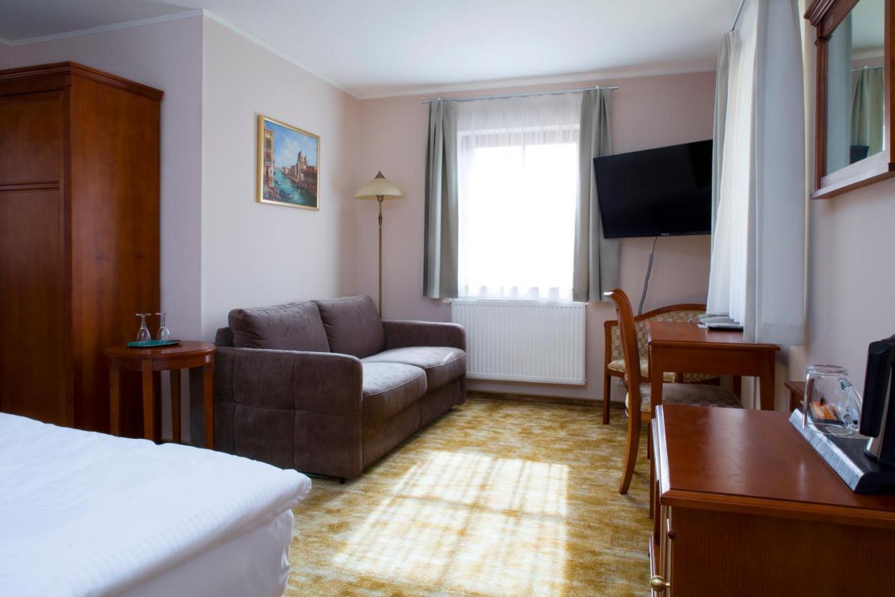 Wellness Hotel Ida Františkovy Lázně Exteriör bild