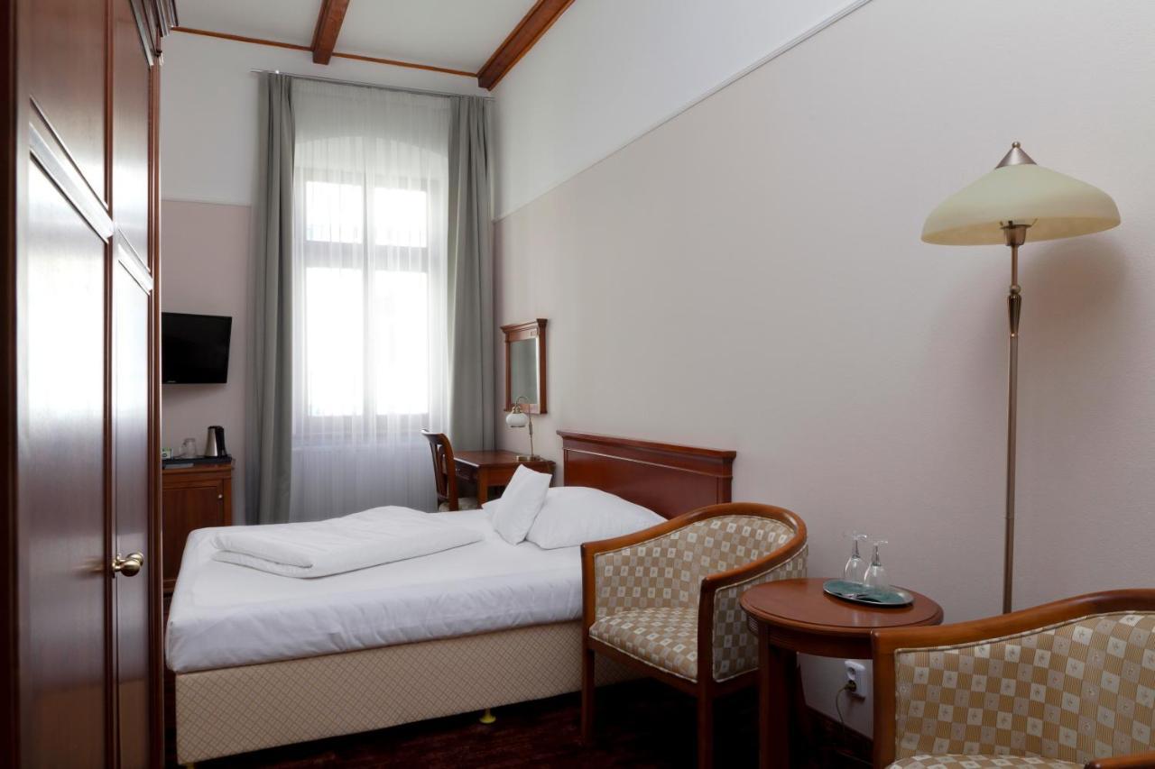 Wellness Hotel Ida Františkovy Lázně Exteriör bild